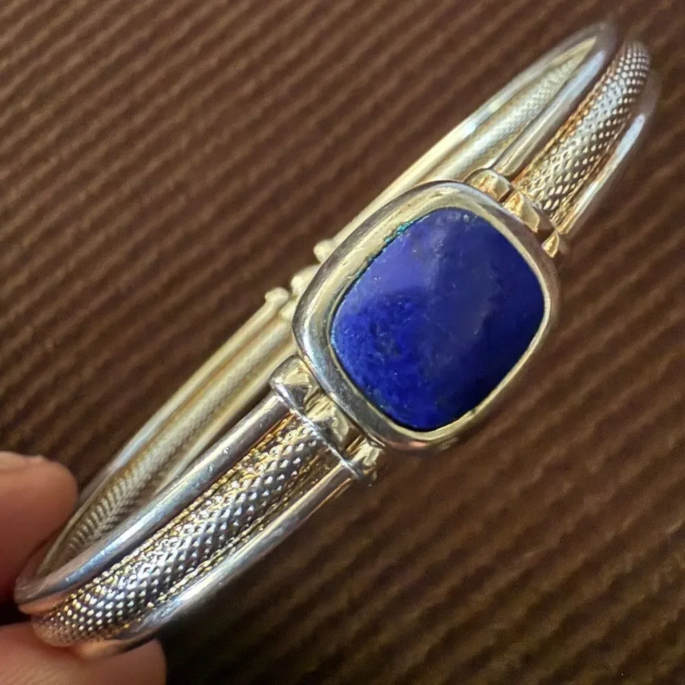 Boho Silver Bangle with Deep Lapis Stone – Artisan Style